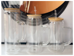 CANECA VIDRO 350ML C/CANUDO VIDRO TAMPA-BAMBU